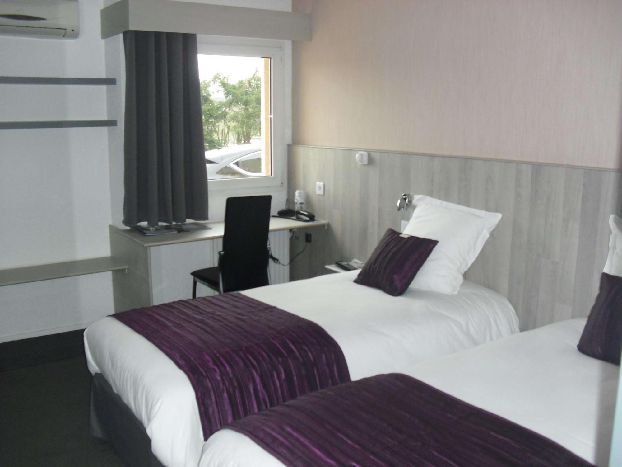 Brit Hotel Dak Hotel 아발론 외부 사진