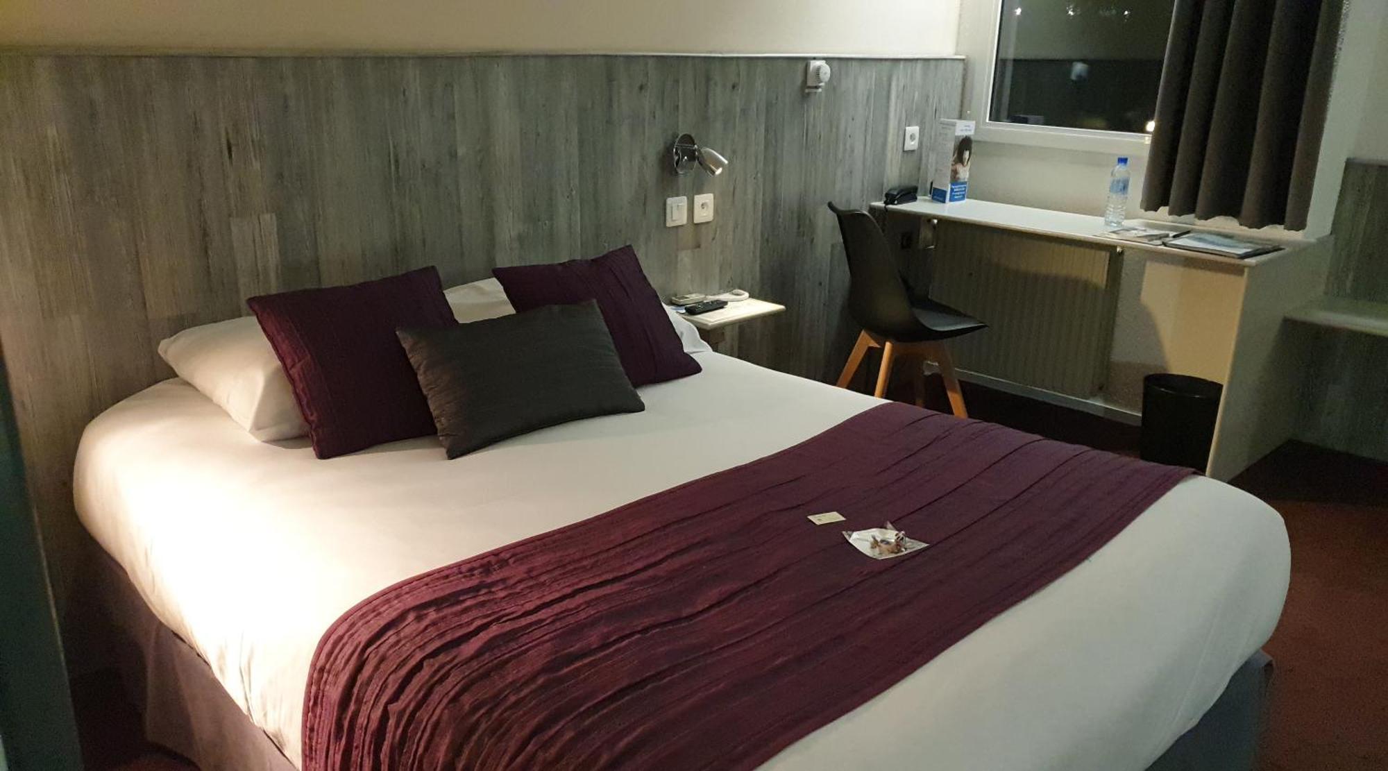 Brit Hotel Dak Hotel 아발론 외부 사진